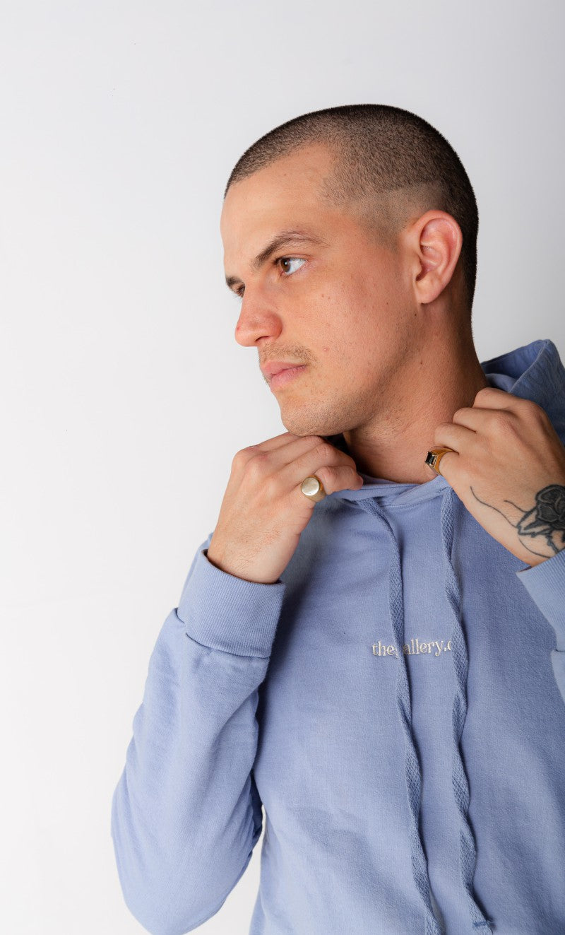 Moletom com Capuz Básico Bordado Azul Claro