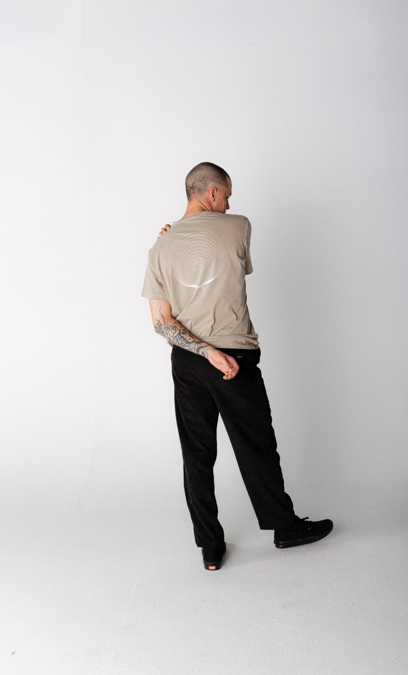 Camiseta básica Shockwave